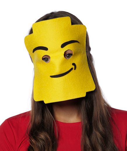 LEGO Person | There’s no excuse for not dressing up this October. These clever, simple masks are all you need for a costume—just wear your regular clothes and you'll be set for a festive gathering or trick-or-treating.Crafts developed by Morgan Levine Lego Person, Costume Ideas For Kids, Diy Costume Ideas, Creative Halloween Costumes Diy, Lego Costume, Halloween Group, Lego Head, Diy Halloween Games, Unique Masks