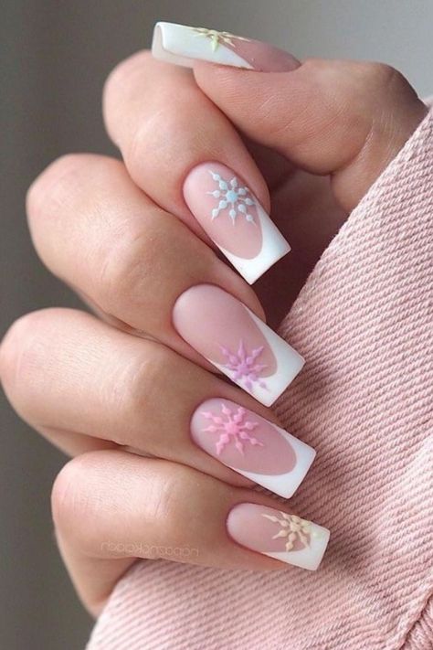 Embrace the Chill with Stunning Snowflake Nail Designs! Snowflake Nail Design, Snowflake Nail, Snowflake Nail Art, September Nails, Red Christmas Nails, Christmas Nails Easy, Christmas Gel Nails, Snowflake Nails, Christmas Nails Acrylic