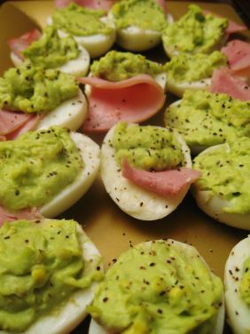 Dr Seuss Christmas, Ham Breakfast, Avocado Deviled Eggs, Ham And Eggs, Avocado Egg Salad, Egg Salad Recipe, Green Eggs And Ham, Ham Recipes, Green Eggs