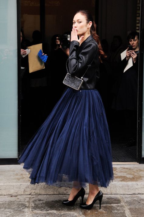 Olga Kurylenko - Couture Fashion Week front row Blue Tulle Skirt, Tulle Skirts Outfit, Tule Rok, Gonna In Tulle, Olga Kurylenko, Skirt Tulle, Couture Mode, Blue Tulle, Looks Street Style