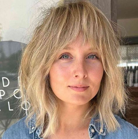 31 Trendiest Long Shaggy Bob Haircuts for Carefree Women