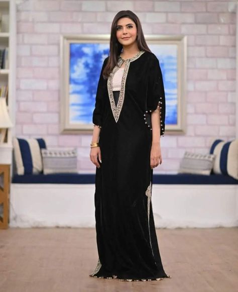 Velvet Dress Long Classy, Dress Long Classy, Pent Design, Desi Party, Cinderella Tutu, Velvet Gowns, Black Velvet Shirt, Velvet Design, Velvet Dress Designs