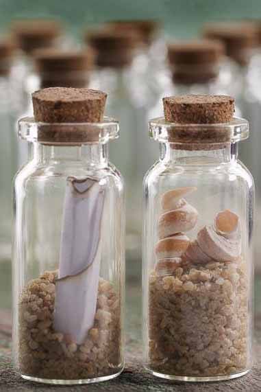 12 Glass Favor 2" Cork Top Bottles 10ml Crafts With Glass Jars, Liquor Bottle Crafts, Mini Glass Jars, Tiny Jars, Small Glass Bottles, Glass Bottle Diy, Glass Bottles With Corks, Mini Glass Bottles, Mini Jars