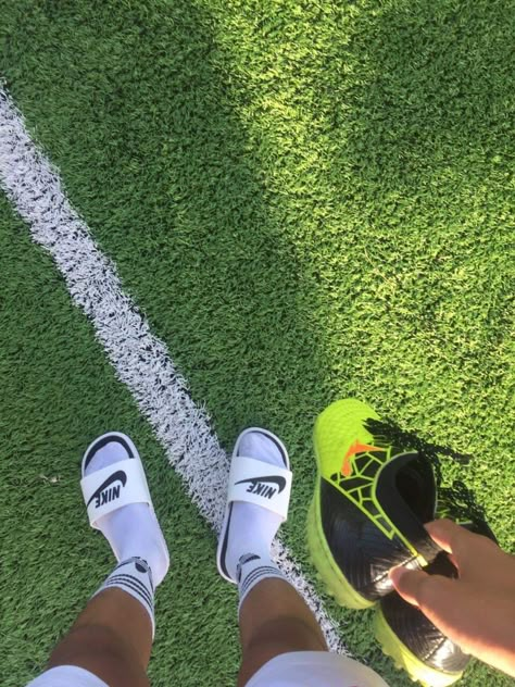 Nike Benassi Slides, Girls Soccer Cleats, Instagram Profile Pic, Men In Socks, Nike Benassi, Foodie Instagram, Pink Background Images, Sports Aesthetic, Girls Soccer