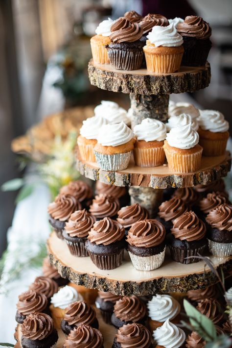 Wooden Cupcake Stand Wedding, Wood Cupcake Stand Wedding, October Wedding Cupcakes, Cupcake Wedding Display Rustic, Wedding Cake And Cupcake Ideas, Wedding Cupcakes Fall, Rustic Wedding Food Ideas, Cake With Cupcakes Display, Boho Cupcakes Wedding