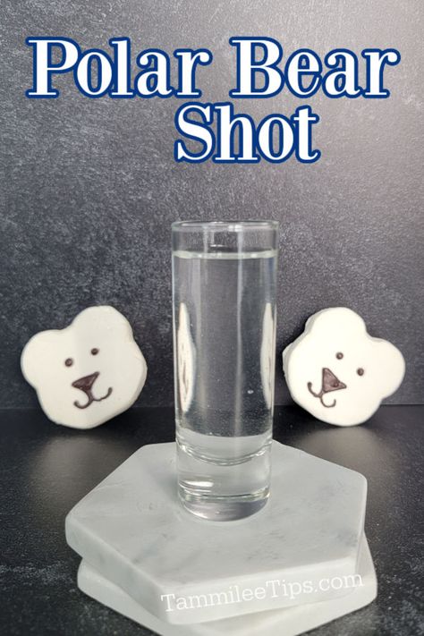 Polar Bear Drink Recipe, Winter Shot Recipes, Winter Shots Alcohol, Fun Winter Cocktails, Polar Bear Drink, Cinnamon Toast Crunch Shot, Christmas Jello Shots, Winter Shots, Caramel Martini