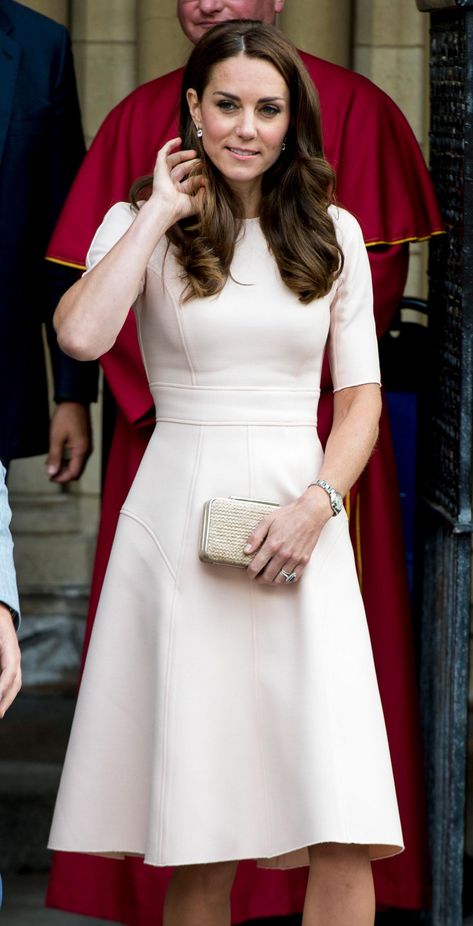 Vévodkyně Kate, Kate Middleton Style Outfits, Lela Rose Dress, Düşes Kate, Herzogin Von Cambridge, Looks Kate Middleton, Kate Middleton Hair, Estilo Kate Middleton, Kate Middleton Dress