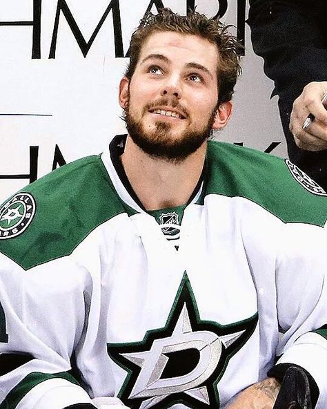 53 Likes, 0 Comments - Sarah (@pensfan4lfe) on Instagram: “#TylerSeguin #DallasStars #NHL #Stars #Segs #Seggy” Hockey Field, Dallas Stars Hockey, Jamie Benn, Flyers Hockey, Stars Hockey, Patrick Kane, Hot Hockey Players, Tyler Seguin, Detroit Red Wings Hockey