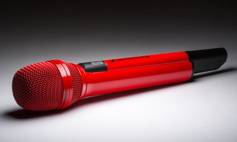 red Red Microphone, Vma Performance, Future Concert, Music Mic, Home Recording Studio Setup, Recording Studio Setup, Blue Texture Background, Concert Crowd, Ear Monitors