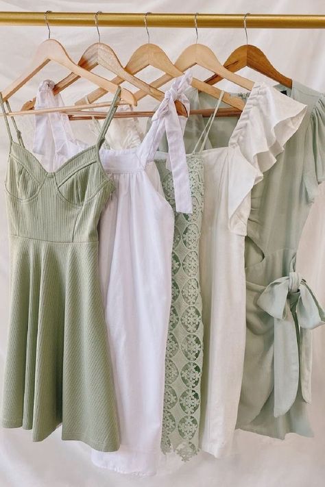 Sage Green Dresses, Sage Green Dress, Diy Vetement, Green Dresses, Green Fits, Clothing Photography, Fashion Capsule, Green Outfit, Photo Outfit