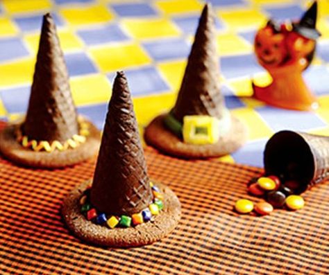 Decorating with SUGAR ICE CREAM CONES * Witches Hats (Halloween) * Pine Tree (Christmas & Winter) * Ice Cream Clown Faces & Clown Cupcakes * Cornucopia (Thanksgiving & Fall) *  Ice Cream Cone Birthday Cake ** all are EASY ** - Cindy's ON-Line recipe box Halloween Treats Desserts, Halloween Desserts For Kids, Halloween Desserts Kids, Fall Ice Cream, Clown Cupcakes, Pumpkin Diorama, Desserts Halloween, Desserts For Kids, Halloween Ice Cream