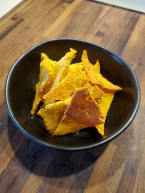 Homemade Corn Chips, Corn Chips Recipe, Gluten Free Tortilla Chips, Healthy Corn, Fritos Corn Chips, Tortilla Chip Recipe, Healthy Crackers, Homemade Chips, Food Wishes