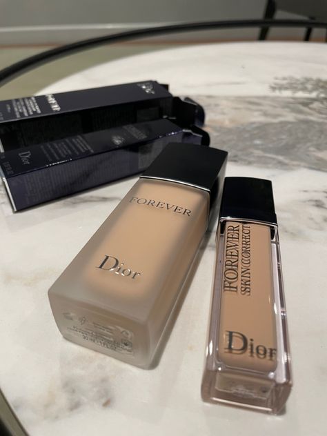 Makeup Expensive, Dior Foundation, Expensive Makeup, Makeup Area, Makeup Help, Dior Makeup, Fancy Makeup, Luxury Makeup, Makeup Items