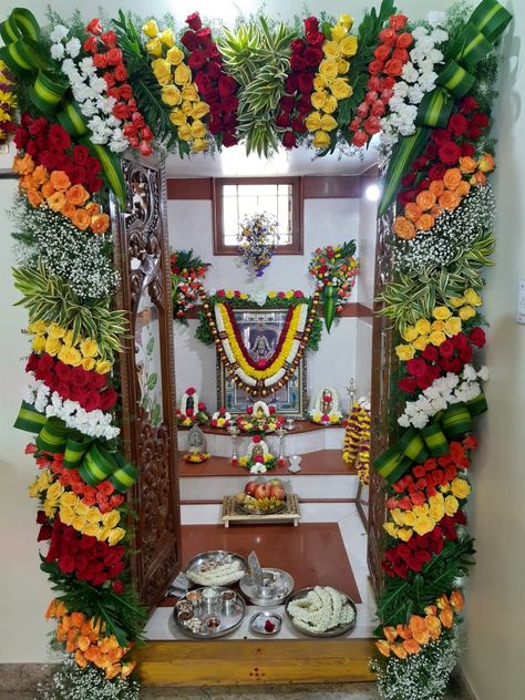 Door Flower Decoration, Engagement Stage Decoration, Flower Room Decor, Reception Stage Decor, Home Flower Decor, Simple Stage Decorations, House Warming Ceremony, Flower Garland Wedding, Diwali Decorations At Home