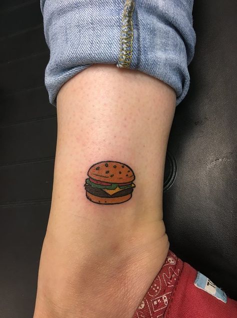 Cheese Burger Tattoo, Mini Food Tattoos, Bobs Burger Tattoo Ideas, Small Bobs Burgers Tattoo, Bobs Burgers Tattoo Ideas, Cheeseburger Tattoo, Hamburger Tattoo, Burger Tattoo, Bobs Burgers Tattoo