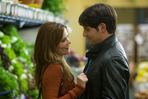 Still of Bitsie Tulloch and David Giuntoli in Grimm (2011) Nbc Grimm, Silas Weir Mitchell, Grimm Series, Grimm Tv Series, Grimm Tv Show, Nick Burkhardt, Grimm Tv, David Giuntoli, Nbc Tv