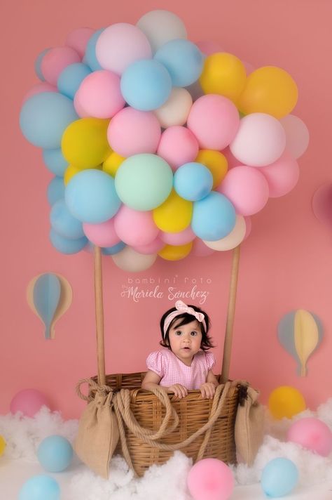 Kids Photoshoot Ideas At Home, Cake Smash Inspiration, Baby First Birthday Themes, Baby Birthday Photoshoot, Diwali Photos, Smash Cake Girl, Baby Milestone Photos, Newborn Photography Boy, 1st Birthday Cake Smash