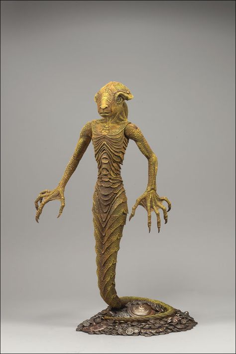 British Literature depiction of Grendel's mother. Grendel's Mother, Anglo Saxon History, British Literature, Ancient Myths, Anglo Saxon, Creature Design, Middle Ages, Archaeology, Action Figures