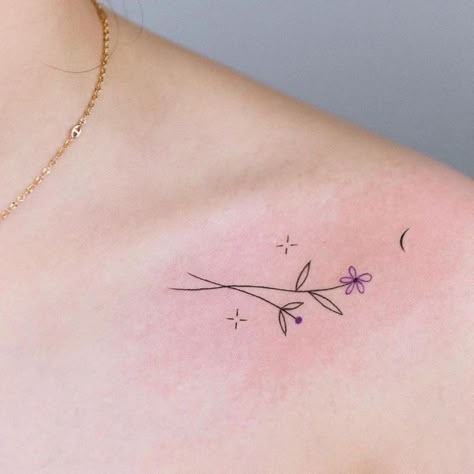 Under Collar Bone Tattoos, Collarbone Tattoo Ideas, Collarbone Tattoos, Clavicle Tattoo, Collarbone Tattoo, Bone Tattoos, Henna Tattoo Designs Simple, Spine Tattoos For Women, Make Tattoo