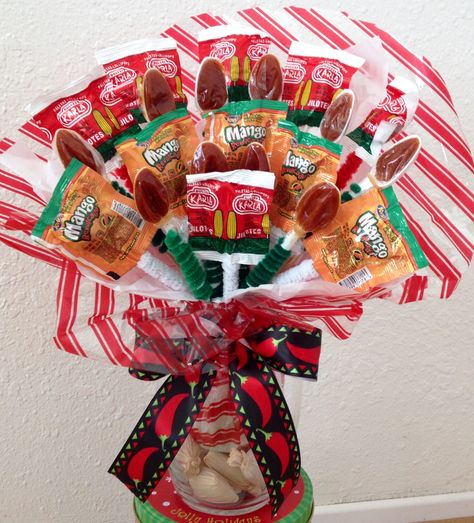 Mexican spicy candy bouquet Gifts For Mexican Boyfriend, Mexican Themed Gift Basket, Mexican Candy Bouquet, Dinner Gift Basket Ideas, Mexican Gift Basket, Mexican Gift Basket Ideas, Theme Basket Ideas, Christmas Grams, Themed Gift Basket Ideas