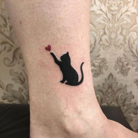 Cat Tattoo Ideas, Kitty Tattoos, Cat Tattoo Simple, Tier Tattoo, Cute Cat Tattoo, Maori Tattoos, Black Cat Tattoos, Small Tattoos Simple, Cat Tattoo Designs