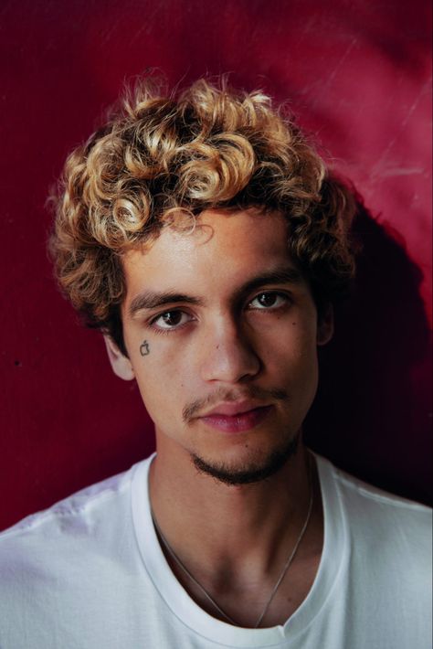 Dominic Fike Face Tattoos, Dominic Fike Hairstyle, Dominic Fike Portrait, Dominic Fike Long Hair, Dominic Fike Hair, Dominic Fike Buzzcut, Dominic Fike Blonde, Dominic Fike Euphoria, Dominik Fike