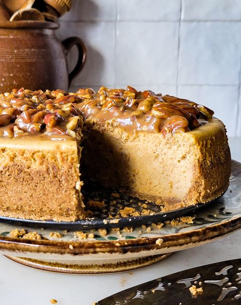 Pumpkin Praline Cheesecake Recipe, Maple Pecan Pumpkin Cheesecake, Praline Sauce For Cheesecake, Pumpkin Cheesecake With Praline Topping, Caramel Praline Cheesecake, Praline Pumpkin Cheesecake, Pumpkin Pecan Pie Cheesecake, Pumpkin Praline Cheesecake, Persimmon Cheesecake