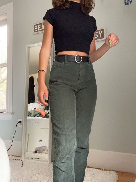 Green Jeans Outfit, Dark Green Jeans, Slytherin Outfit, Slytherin Clothes, Corduroy Pants Outfit, Hogwarts Outfits, Tennis Skirt Outfit, Jodie Comer, Green Jeans