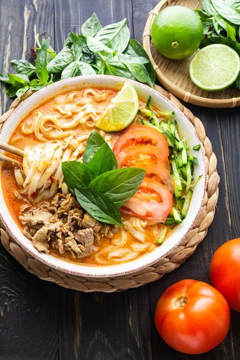 This creamy satay beef noodle soup is my go-to for every winter! You'll love this easy, delicious and warming recipe! #satay #beef #noodles #noodlesoup #asianfood #comfortfood #vietnamesefood #chinesefood Satay Soup, Satay Beef, Cucumber Pasta, Beef Satay, Asian Soup Noodle, Asian Beef, Noodle Soup Recipe, Beef Noodle Soup, Vietnamese Cuisine