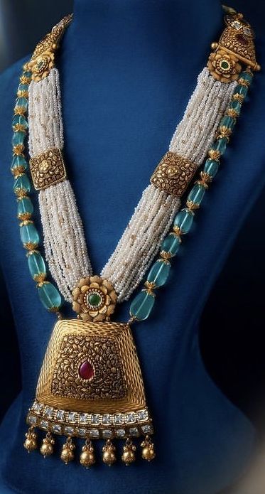 Moti Sets Jewellery Gold, Moti Neckless, Moti Sets Jewellery, Malabar Gold Jewellery Necklaces Antique, Long Necklace Gold Indian Bridal, Antique Necklaces Design, Choker Necklace Designs, New Gold Jewellery Designs, Indian Bridal Jewelry Sets