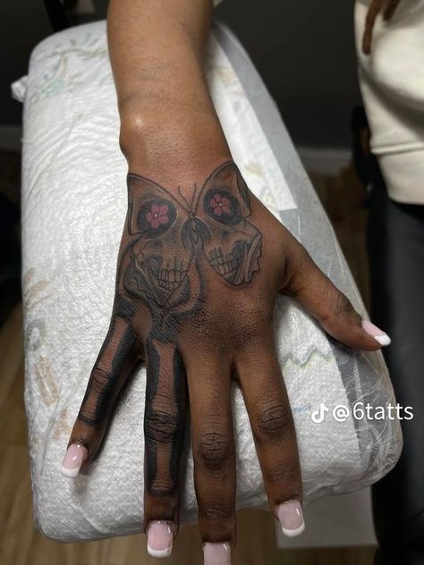 Hand Tatts, Pretty Hand Tattoos, Pretty Hands, Hand Tattoos, Tatting, Piercings, Tattoos