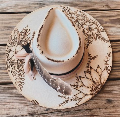 Couldn’t be happier with this wildflower beauty #westernhat #westernwear #westernfashion #hatshop #hatbar Western Burnt Hats, Burned Western Hats For Women, Pink Burned Hat, Lainey Wilson Style, Butterfly Burned Hat, Floral Burned Hat, Cowgirl Concert, Western Boho Chic, Boho Chic Fall