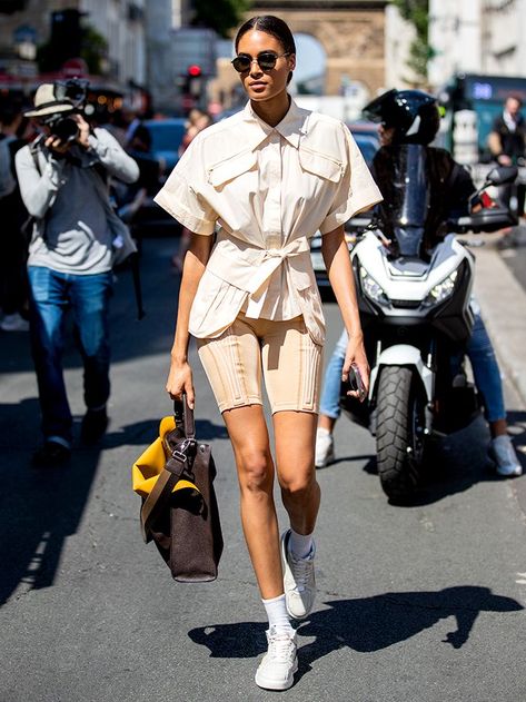 This Controversial Bag Trend Is Becoming a Thing Utility Fashion, Soft Utility, Street Style 2023, Style 2023, A Beautiful Day, Beautiful Day, Street Style, Paris, Couture