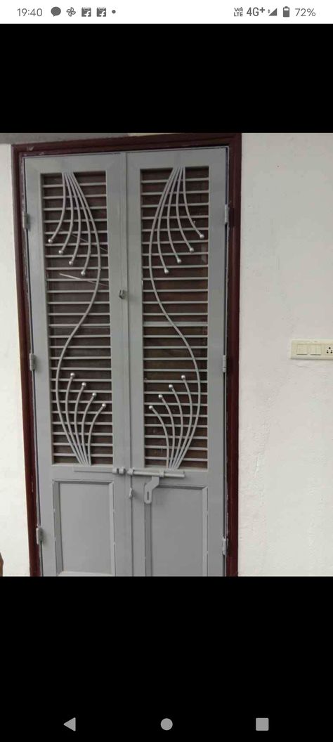 Latest Main Gate Designs Wooden, Sefti Door Design, Door Grill Design Metals, Dor Disain, Sefti Door Design Modern, Iron Grill Door Design, Stylish Door Design, Home Window Design, Fancy Window