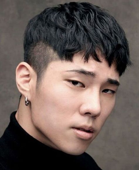 45 Cool Low Fade Haircuts For Men (2020 Gallery) - Hairmanz Asian Men Short Hairstyle, Trendy We Fryzurach, Asian Men's Hairstyles, Asian Man Haircut, Low Fade Haircut, Crop Haircut, Asian Haircut, Crop Hair, Asian Men Hairstyle