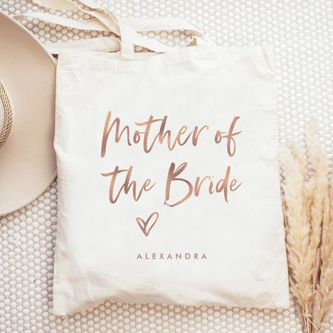 Gift Calligraphy, Bride Tote Bag, Bride Tote, Wedding Gifts For Parents, Gold Typography, Creative Gifts For Boyfriend, Wedding Gifts For Groom, Cadeau Photo, Newlywed Gifts