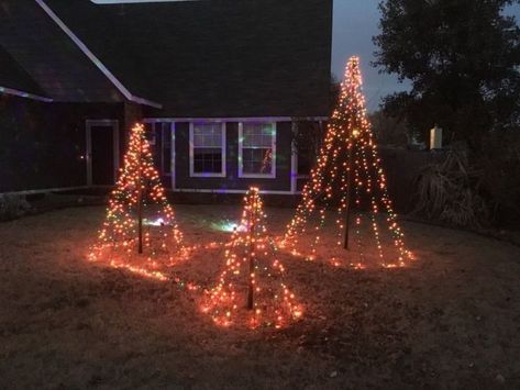 Outdoor Christmas tree light ideas for easy DIY lit Christmas trees for your yard this holiday season on a budget. Create magical Christmas decor for your backyard with this simple budget friendly holiday design on a dime Christmas decorating idea. Light up your yard for Christmas without spending a lot of time and money. #Christmas #outdoorchristmasdecor #outdoor #decor #diychristmas #lights #budgetfriendly #budgetchristmas Outdoor Christmas Lights Diy, Easy Outdoor Christmas Decorations, Pallet Wood Christmas, Pallet Wood Christmas Tree, Easy Christmas Tree, Diy Christmas Lights, Outdoor Christmas Tree, Christmas Tree Lights, Wood Christmas Tree