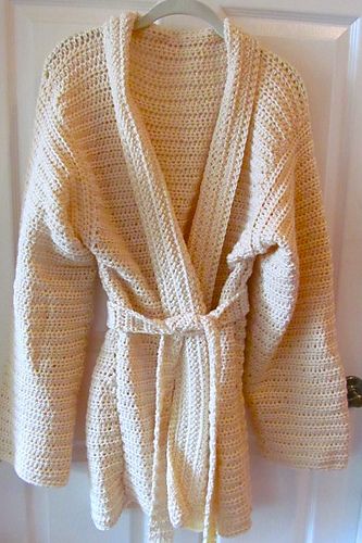 Ravelry: LBK63's Miss Jordan Sweater-Paid pattern: $4.99-Miss Cosby Sweater by Abigail Haze-I love the oversize comfy fit! Crochet Bath Robe Pattern Free, Crochet Bathrobe, Bathrobe Pattern, Mens Bathrobe, Crochet Coats, Cosby Sweater, Crochet Tops Free Patterns, Crochet Coat, Knitted Wit