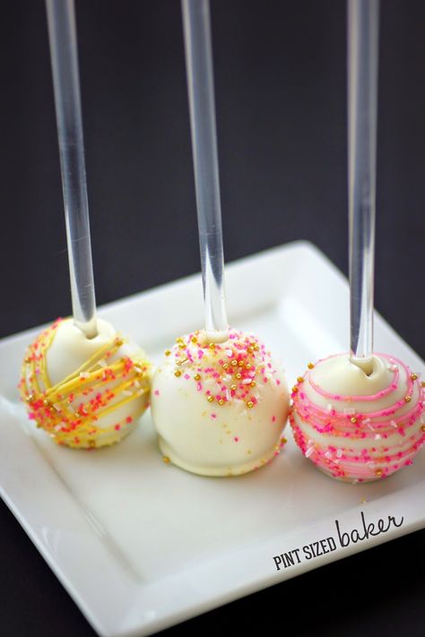 Elegant Cake Pops made with Lemon Cake and Strawberry Curd. No Frosting in these pops! Lemon Cake Pops Recipe, Cake Pops Recipe From Scratch, Lemon Cake Pops, Cake Truffles Recipe, Strawberry Curd, Rhubarb Curd, Elegant Cake Pops, Brownie Cake Pops, Strawberry Lemonade Cake