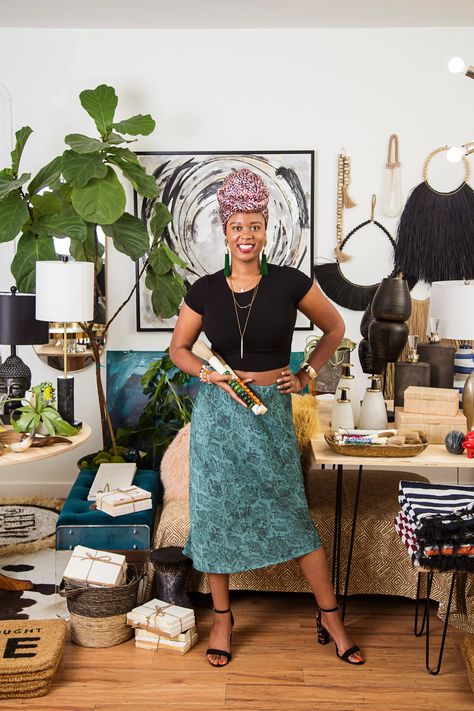 Designing Black Women: New Orleans Design Maven Whitney J - Black Southern Belle New Orleans Design, American Interior Design, Black Southern Belle, Glamour Interiors, African American Books, Walk Idea, African Interior, Boutique Decor, J Black