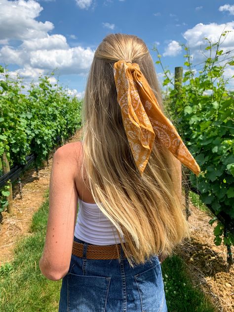 Half Up Half Down Bandana, Half Up Half Down Scarf, Half Up Half Down Hair With Bandana, Bandana Half Up Half Down Hair, Noah Kahan Hair Styles, Scarf Half Up Half Down Hair, Half Up Half Down Hair Scarf, Hair Scarf Half Up Half Down, Cute Hairstyles With A Bandana