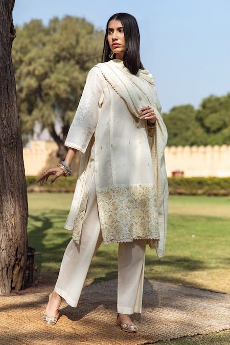 Gulabo Jaipur, White Kurta, Cutwork Embroidery, Types Of Work, Kurta With Pants, Cut Work, Set For Women, Aza Fashion, Floral Motif