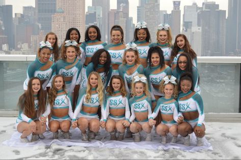 cheer extreme ssx Ssx Cheer, Cheerleader Pom Poms, Cheer Extreme, Cheer Life, Dream Team, Pom Poms, Cheerleading, All Star