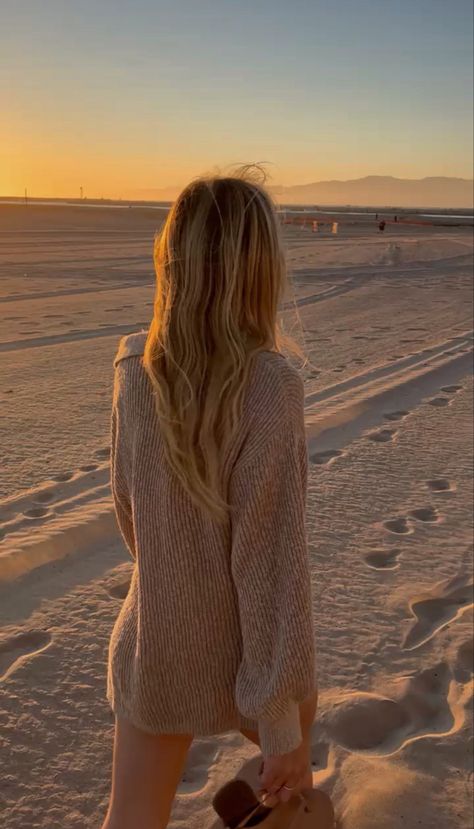 Sunset sweater style, neutral beach vibes Neutral Beach Aesthetic Outfit, Oversized Sweater Beach Outfit, Beach Sweater Photoshoot, Sweatshirt Beach Pictures, Sweatshirt Beach Pics, Sunset Beach Pics Sweatshirt, Sunset Beach Photos Hoodie, Beach Aesthetic Outfits, Beachy Outfit