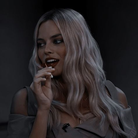 Margot Robbie Icons Aesthetic, Margot Robbie Aesthetic, Ramadan Kareem Pictures, Lunar Moon, Jennifer's Body, Vivarium, Killer Queen, Cute Photography, Black Pink Instagram