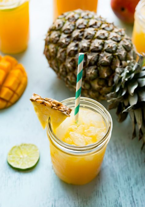 Mango Pineapple Agua Fresca Pineapple Mango Agua Fresca, Aquas Frescas, Pineapple Agua Fresca, Aqua Fresca Recipes, Tastiest Recipes, Popular Summer Drinks, Aqua Fresca, Dinner Mexican, Agua Fresca Recipe