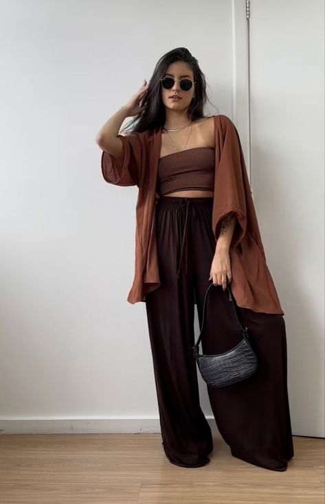 Boho Fashion Women, Boho Curvy Outfit, Mid Size Boho Outfits, Aesthetic Outfit Inspo Spring, Feminine Boho Outfits, Cute Uni Outfits, Boheme Chic Outfit, Boho Minimalist Outfits, Modern Bohemian Style Clothing