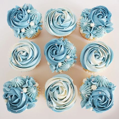 Cupcakes With Light Blue Frosting, Light Blue And White Cupcakes, Light Blue Cupcakes Birthday, Blue Frosted Cupcakes, Blue Cupcake Ideas, Blue Birthday Cupcakes, Light Blue Cupcakes, Baby Blue Cupcakes, Ivory Cupcakes