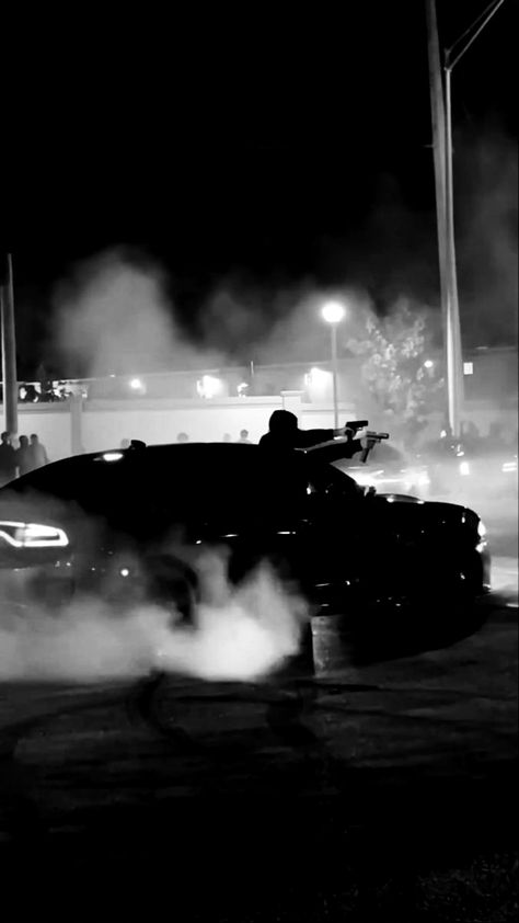 Black Cars Aesthetic, Illegal Racing Aesthetic, Black Car Wallpaper, Serie Bmw, Vice City, Motorcycle Aesthetic, Minimal Photo, Street Racing, Pretty Cars