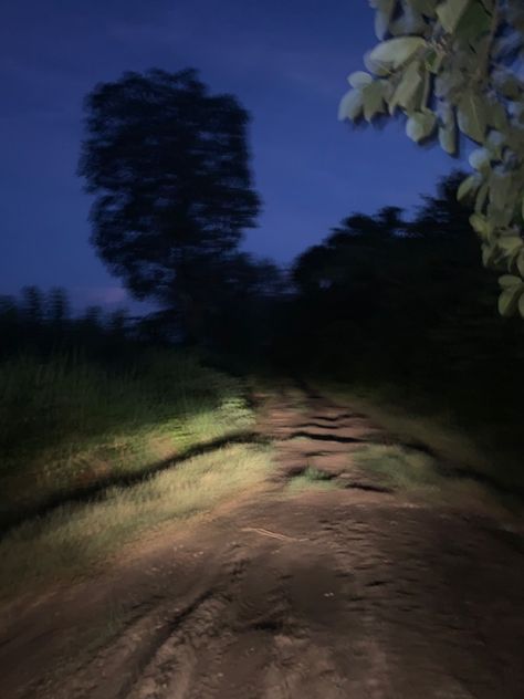 Night Neighborhood At Night, Creepypasta Aesthetic, Big Board, Night Scenery, Scenic Design, English Countryside, At Night, Good Night, Country Roads